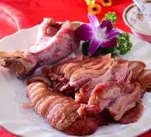 Secret Golden Pig Trotter