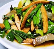 Garlic Stir-fried Salted Pork