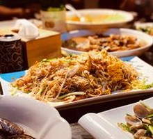 Seafood Fried Rice Noodles