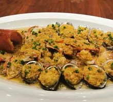 Boston Lobster with Ten Head Abalone