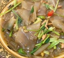 Cilantro Vermicelli with Shredded Pork
