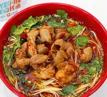 Braised Intestine Rice Noodles in Clay Pot
