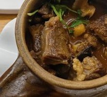 Clay Pot Beef