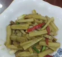 Stir-Fried Lotus Root Strips
