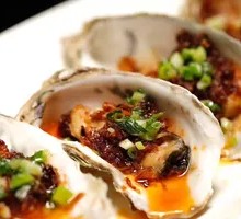 Steamed Oysters with Garlic