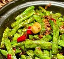Stir-Fried String Beans (Mildly Spicy)