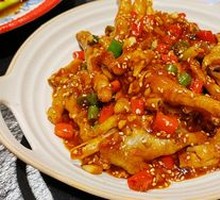 Spicy Glutinous Chicken Feet