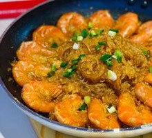 Stir-Fried Garlic Shrimp in Flat Pan