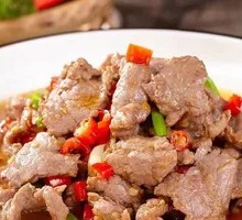 Stir-Fried Beef with Yellow Onion