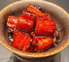 Sweet Rice Wine Steamed Bun with Braised Pork