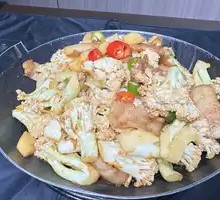 Spicy Stir-Fried Organic Cauliflower