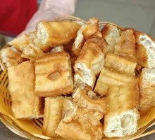 Old-style fried dough sticks
