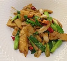 Green Garlic Stir-Fried with Preserved Meat and Bamboo Shoots