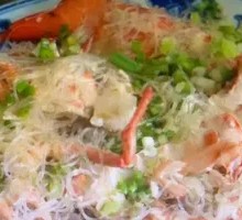 Steamed Lobster with Rice Noodles