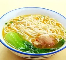 Green Vegetable Chicken Noodle Soup