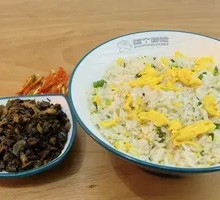 雪菜肉丝蛋炒饭