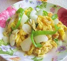 Scrambled Eggs with Onions