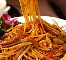 Black Pepper Beef Noodles