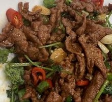 Stir-Fried Beef with Yellow Onion