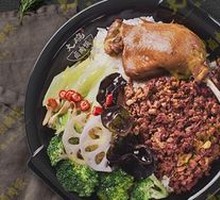 鸭腿卤肉饭