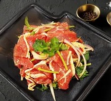 Grain-Fed Black Beef Stir-Fried Meat