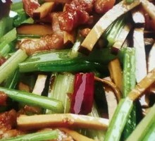 Celery and Tofu Shreds with Pork