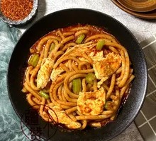 网红酱香鸡肉炒米粉