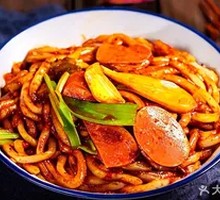 Sauce-Flavored Ham Sausage and Rice Noodles Stir-Fry