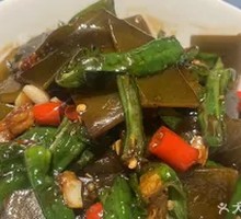 Green Pepper Stir-fried with Kelp