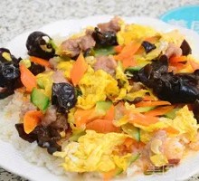 Wood Ear Mushroom and Pork Rice Bowl