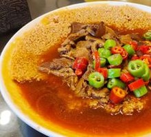 Beef with Crispy Rice Noodles