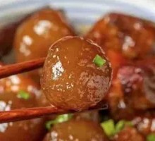 Yam Flour Braised Pork