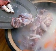 Papaya and Aloe Vera Steamed Chicken