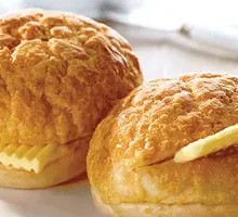 Hong Kong Pineapple Bun with Butter
