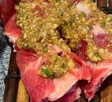 Garlic Beef Rolls