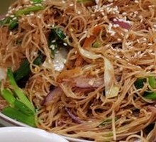 Hometown Specialty Stir-Fried Rice Noodles