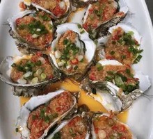 Steamed Oysters with Chopped Chili