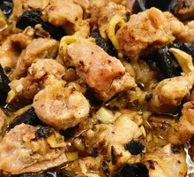 Pork Ribs Steamed Rice with Preserved Olive and Doubanjiang