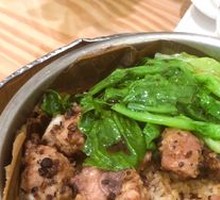 Braised Pork Ribs with Lotus Leaf Rice