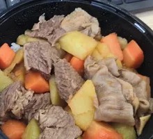 红烧牛腩盖饭