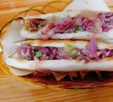 香焖驴肉火烧