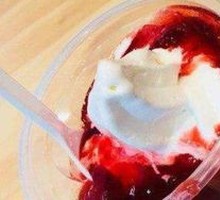 Strawberry Sundae
