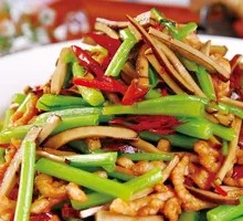 Stir-fried Pork Shreds with Tofu Skin and Chives