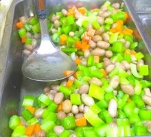 芹菜果仁