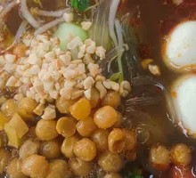 牛骨汤酸辣粉