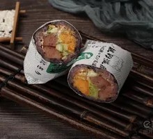 黑猪香肠饭团