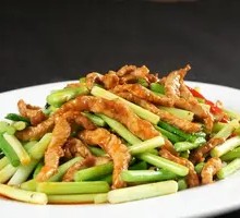 Garlic Shoots and Pork Noodles