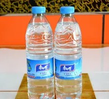 矿泉水冰露