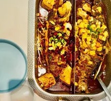 烤鱼拼肥肠