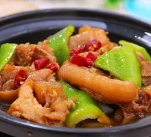 砂锅猪蹄饭